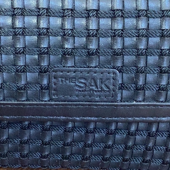 The Sak Black Woven wallet - Picture 3 of 16